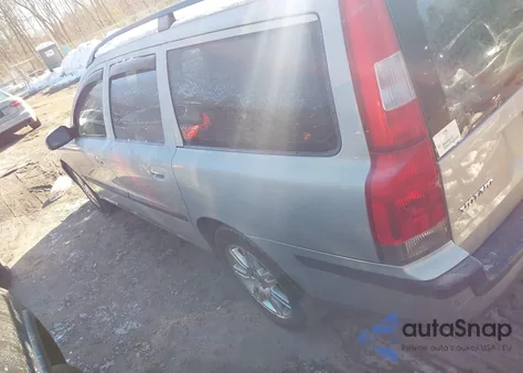 2001 Volvo V70 T5 z USA, uszkodzony, nr VIN YV1SW53D111008438